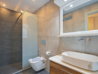 Bathroom Apartment E4